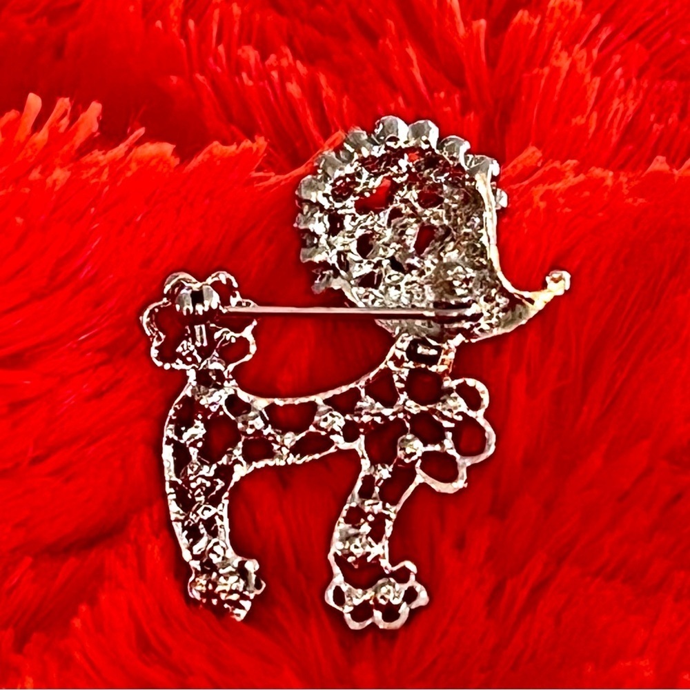 Silver Rhinestone and Pearl Poodle “Outline” Brooch - NWOT - Picture 2 of 2